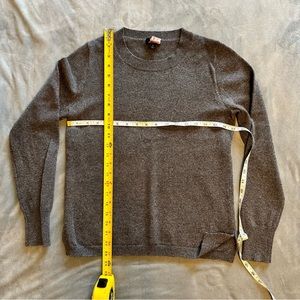 S / EUC J. Crew 100% Cashmere Crewneck Sweater in Heather Charcoal (Gray/Grey)